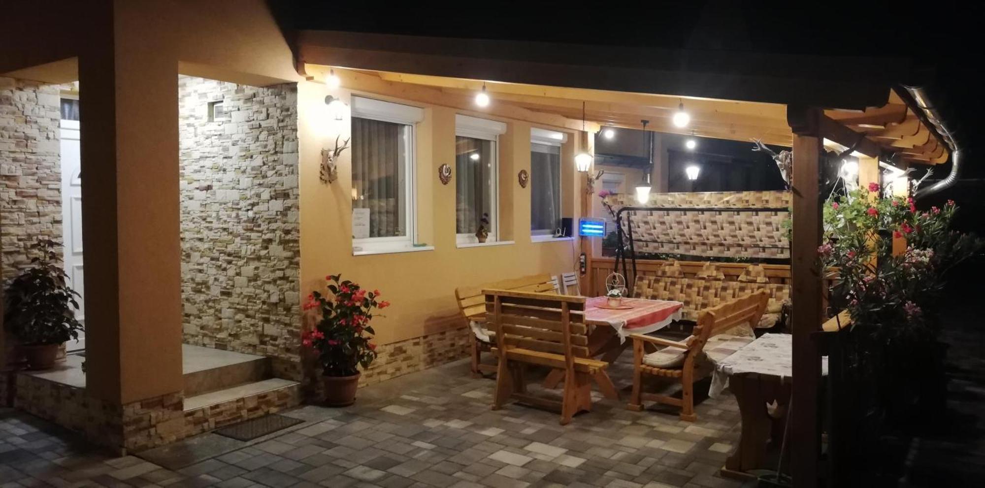 הוילה Andornaktálya Agica Vendeghaz מראה חיצוני תמונה
